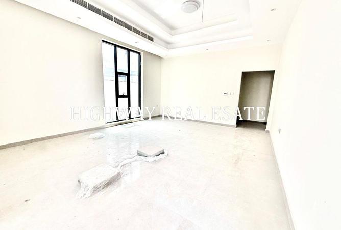 142401785 - Property Image 2