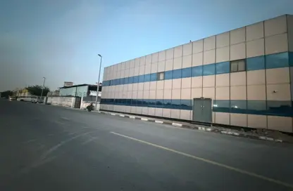 عمارة بالكامل - استوديو - 4 حمامات للايجار في المنطقة الصناعية رقم 6 - المنطقة الصناعية بالشارقة - الشارقة