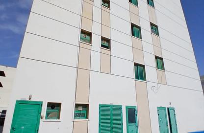 عمارة بالكامل - 8 غرف نوم - 8 حمامات للبيع في البطينة B - البطينة - الشارقة