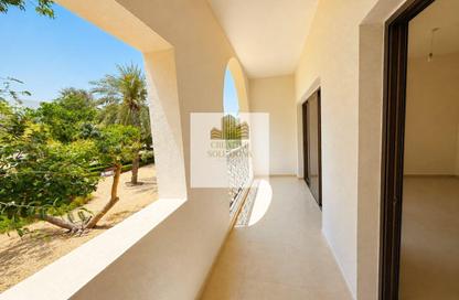 Apartment - 2 Bedrooms - 2 Bathrooms for rent in The Gardens Building 81 - The Gardens Buildings - The Gardens - Dubai