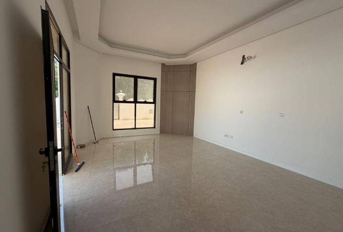 53180914 - Property Image 3