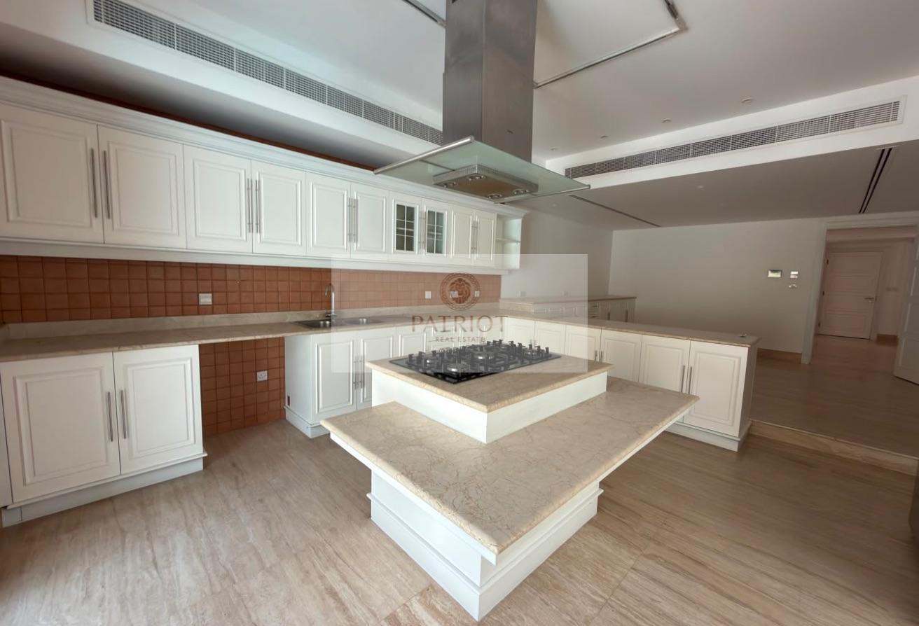 Luxury 5BR Villa | Private Pool & Garden | Al Safa photo 5