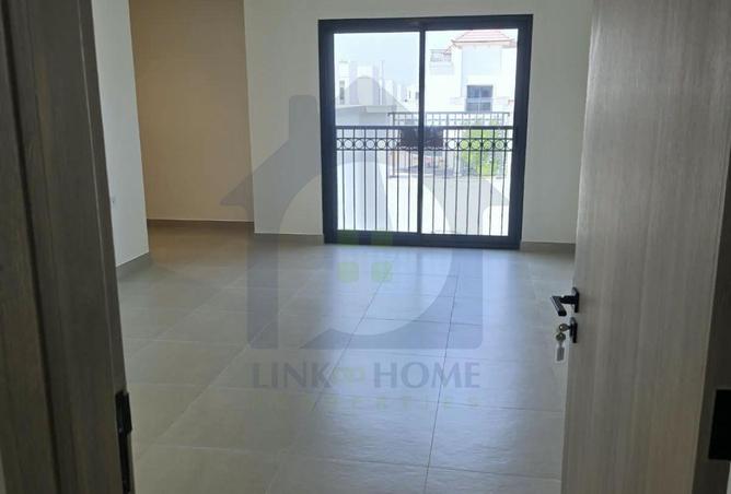 3-bed villa in Fay Al Reeman II — photo 2