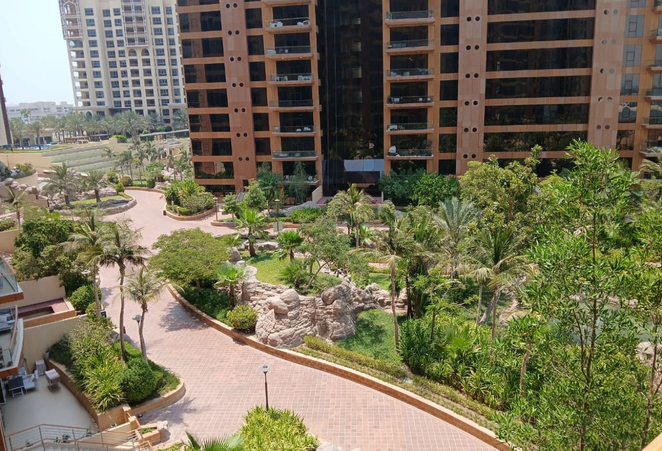 VACANT | COMMUNITY VIEW | TIARA RESIDENCE AMBER gallery image