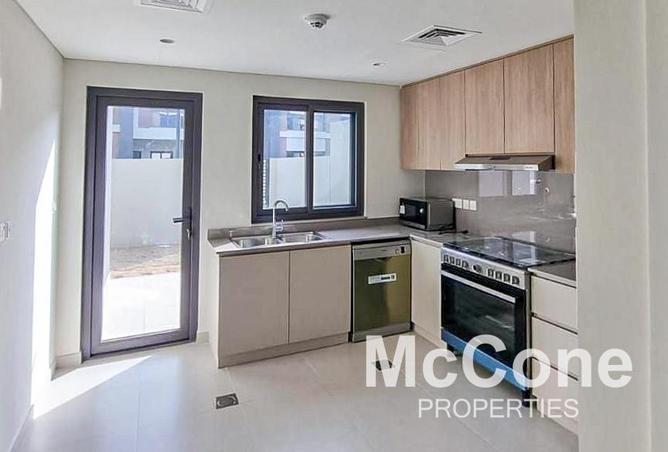 94015733 - Property Image 3