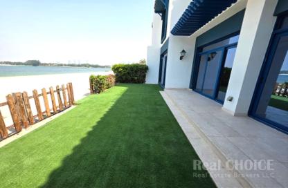 Villa - 5 Bedrooms - 6 Bathrooms for rent in Palma Residences - Palm Jumeirah - Dubai