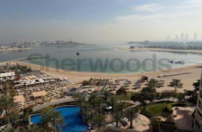 Apartment - 3 Bedrooms - 4 Bathrooms for rent in Al Das - Shoreline Apartments - Palm Jumeirah - Dubai