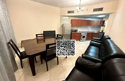 شقة - غرفة نوم - 2 حمامات للبيع في أورينت تاور 1 - أورينت تاور - البستان - عجمان