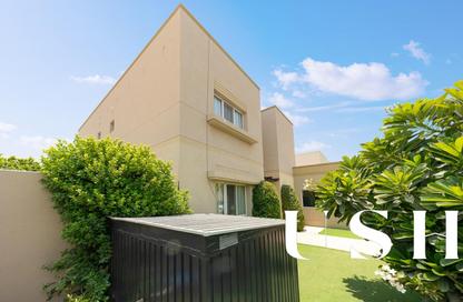 Villa - 5 Bedrooms - 6 Bathrooms for rent in Meadows 6 - Meadows - Dubai