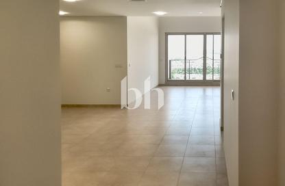 شقة - 2 - 3 للبيع في طراز أوروبي - مساكن القناه المائية - مدينة دبي الرياضية - دبي