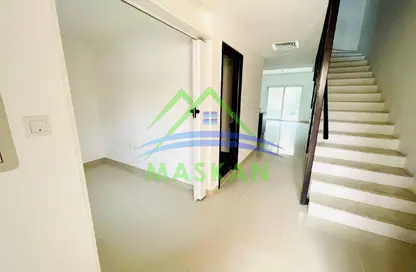 فيلا - 2 غرف نوم - 3 حمامات للايجار في طراز عربي - فيلات الريف - الريف - أبوظبي