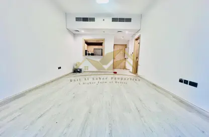 Apartment - 2 Bedrooms - 3 Bathrooms for rent in Al Awadhi Res 2 - Al Satwa - Dubai