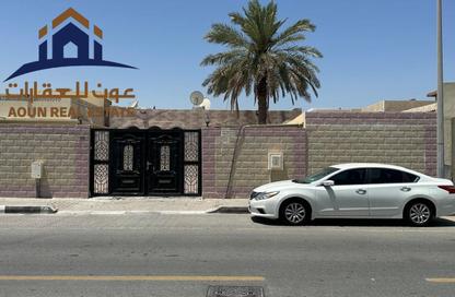 Villa - 4 Bedrooms - 6 Bathrooms for rent in Al Hazana - Al Riqqa - Sharjah