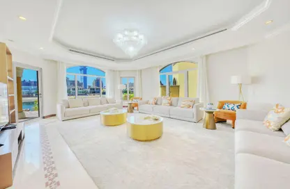 Villa - 5 Bedrooms - 6 Bathrooms for rent in Garden Homes Frond C - Garden Homes - Palm Jumeirah - Dubai