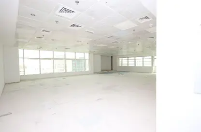 Office Space - Studio - 1 Bathroom for rent in Al Garhoud - Dubai