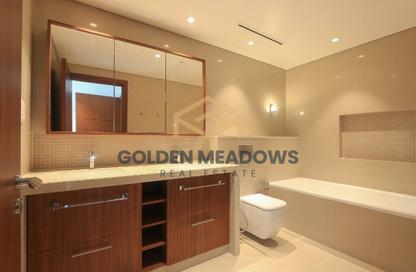 Apartment - 1 Bedroom - 2 Bathrooms for rent in Boulevard Point - Downtown Dubai - Dubai