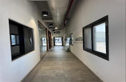 Warehouse - Studio - 4 Bathrooms for rent in National Industries Park - Dubai