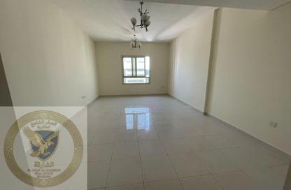 Apartment - 3 Bedrooms - 3 Bathrooms for rent in Al Khan Corniche - Al Khan - Sharjah
