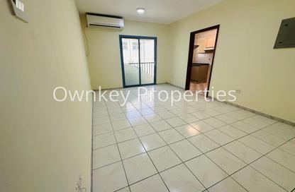 Apartment - Studio - 1 Bathroom for rent in Mankhool Building - Al Mankhool - Bur Dubai - Dubai