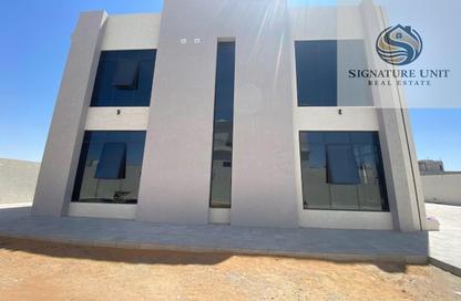 Villa - 4 Bedrooms - 6 Bathrooms for rent in Al Aweer 1 - Al Aweer - Dubai