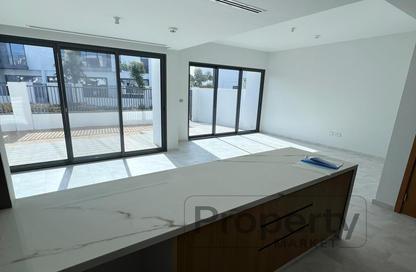 Townhouse - 4 - 4 for rent in La Rosa 1 - La Rosa - Villanova - Dubai Townhouse - 4 - 4 for rent in La Rosa 1 - La Rosa - Villanova - Dubai