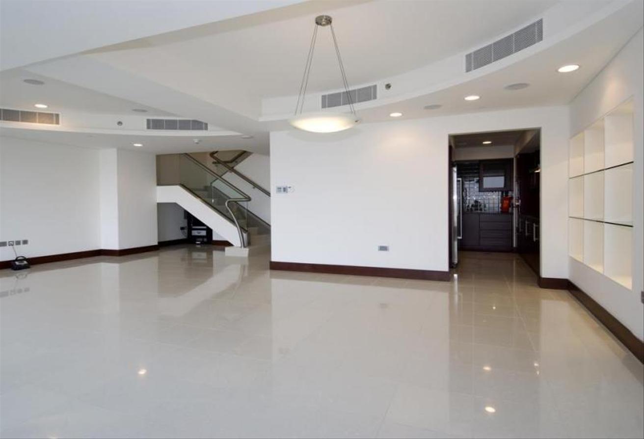 Spacious Duplex 2BR | Unfurnished | Frame View photo 11