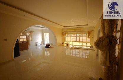 Villa - 3 Bedrooms - 4 Bathrooms for rent in Khuzam - Ras Al Khaimah