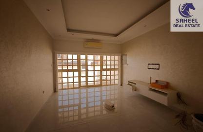 Villa - 3 Bedrooms - 4 Bathrooms for rent in Khuzam - Ras Al Khaimah