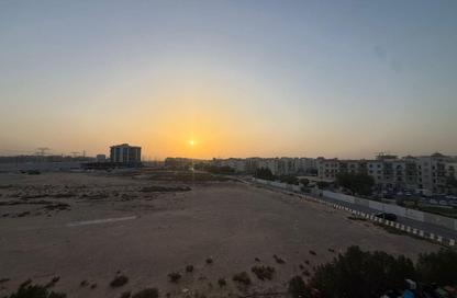 شقة - 1 حمام للايجار في لاونز من دانوب بلوك 1 - لاونز لدانوب - المدينة العالمية - دبي