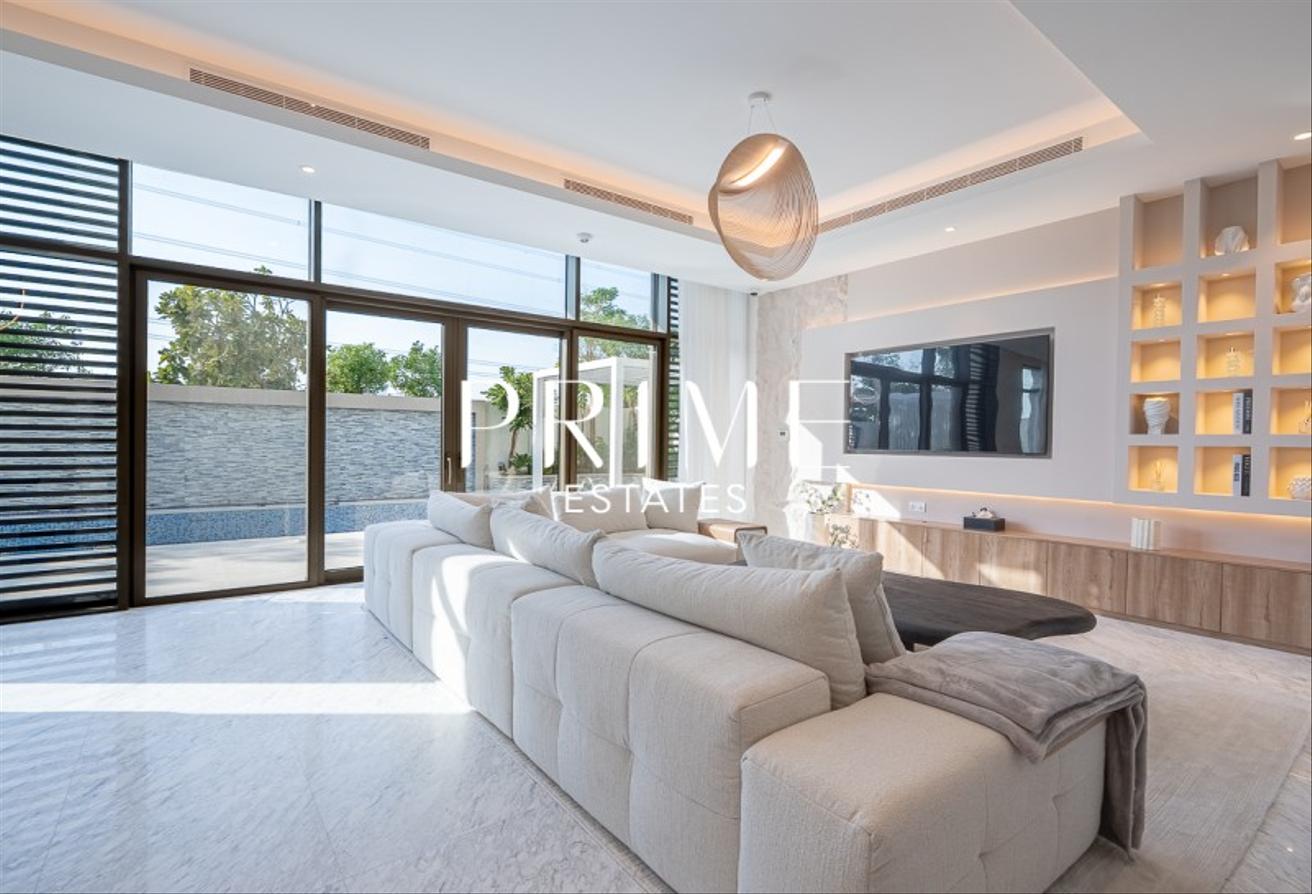 Brand New Villa | With Private Pool | View Today! photo 6