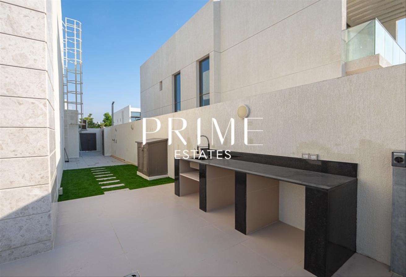Brand New Villa | With Private Pool | View Today! photo 26