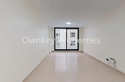 Apartment - Studio - 1 Bathroom for rent in Golden Sands 6 - Mankhool - Bur Dubai - Dubai