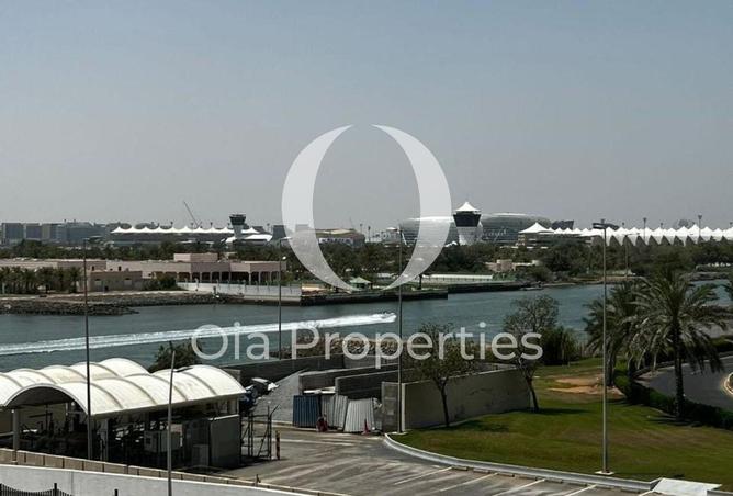 1-bed apartment in Waters Edge — photo 2