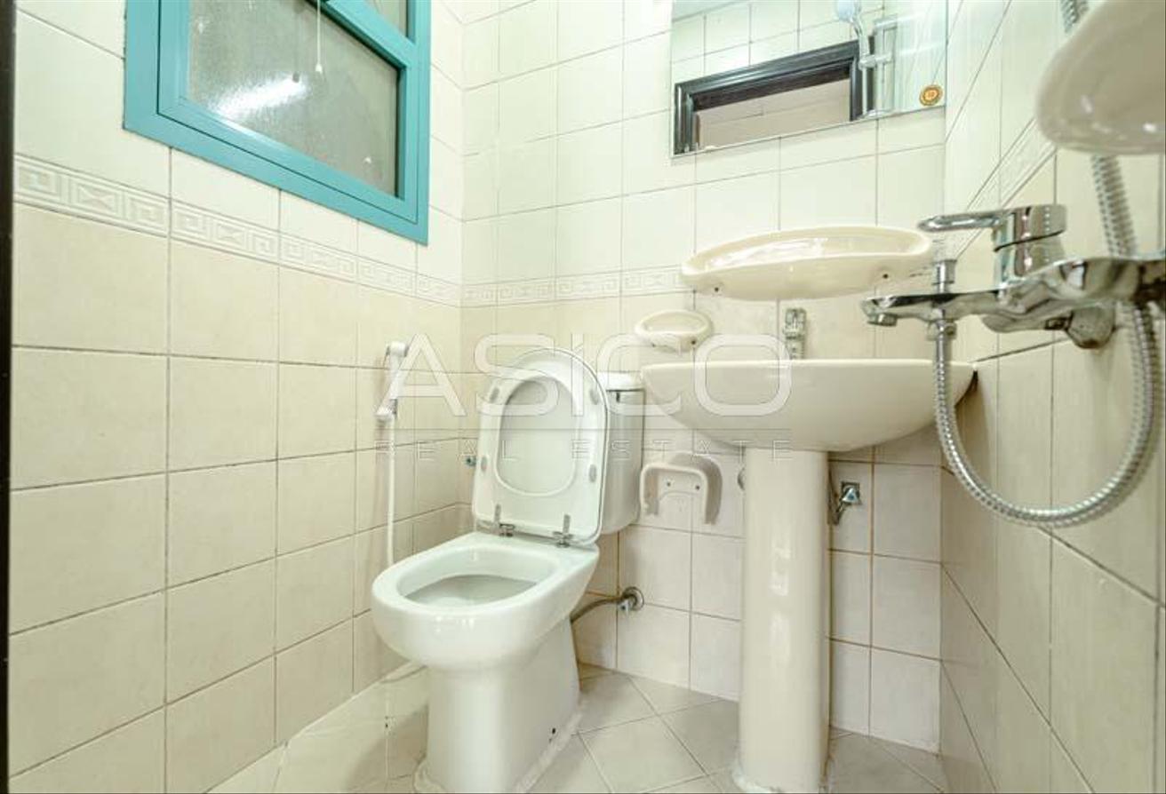Spacious 1BR | Prime Deira | Great Price photo 12