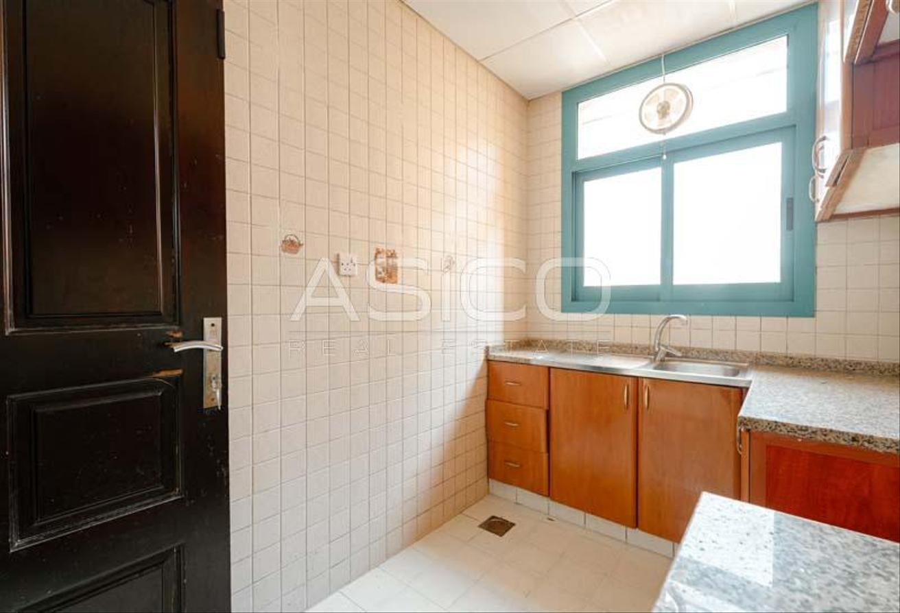 Spacious 1BR | Prime Deira | Great Price photo 10