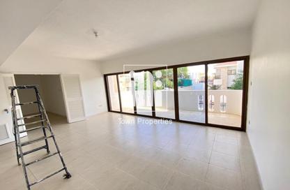 Villa - 4 Bedrooms - 5 Bathrooms for rent in Al Karamah - Abu Dhabi