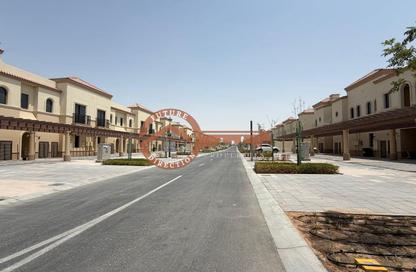 Townhouse - 2 Bedrooms - 4 Bathrooms for rent in Bloom Living - Zayed City (Khalifa City C) - Khalifa City - Abu Dhabi
