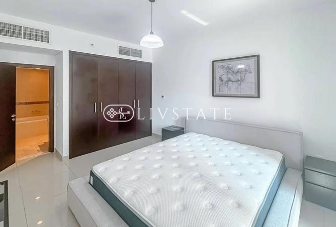 Skyline Serenity | Modern Living | Prime Downtown Location photo 2