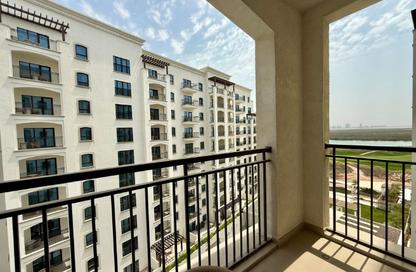 Apartment - 2 - 3 for rent in Yas Golf Collection - Yas Island - Abu Dhabi