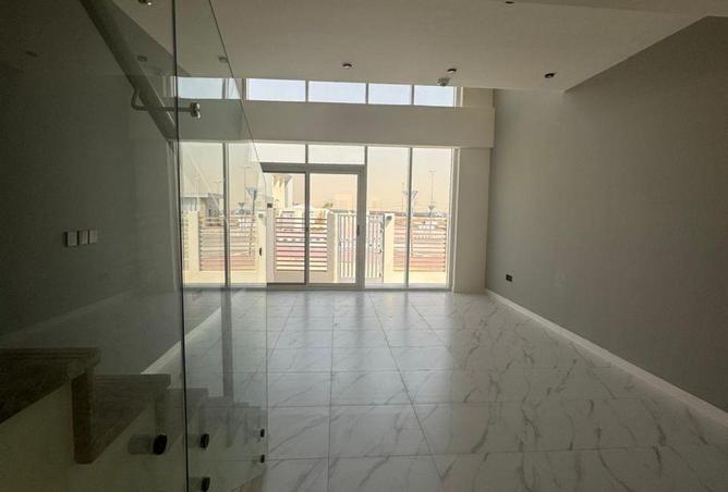 81945529 - صورة العقار 2