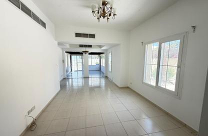 Villa - 3 Bedrooms - 3 Bathrooms for rent in Springs 15 - The Springs - Dubai