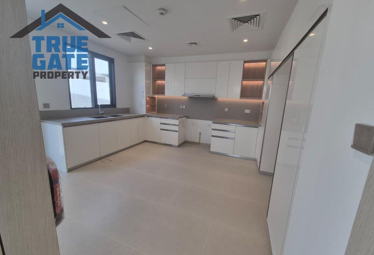 Brand New | 5BR Villa | Type C1 | Kids' Park View photo 8