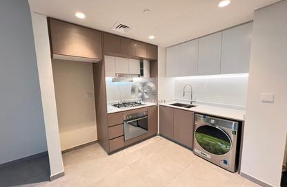 Apartment - 1 - 2 for rent in The Boulevard 2 - Aljada - Sharjah