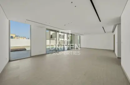 Villa - 5 Bedrooms - 6 Bathrooms for rent in Sunrise Living at Jumeirah Park - Jumeirah Park - Dubai