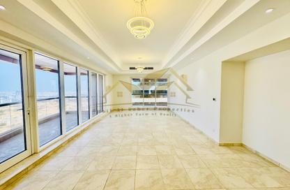 Apartment - 3 - 5 for rent in Business Bay - Dubai