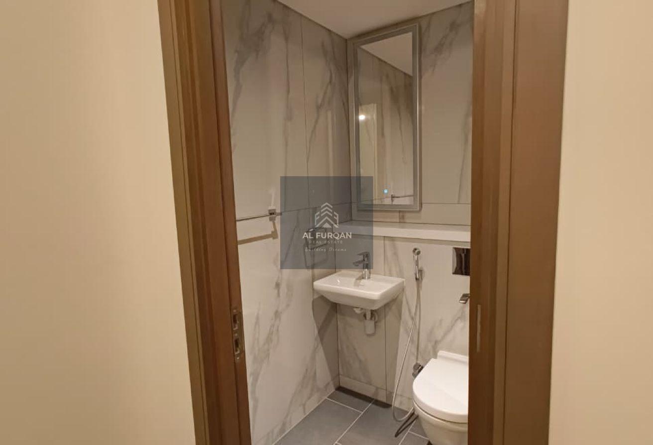 CHEAPEST UNIT | 4BHK | High Floor | Corner Unit photo 8