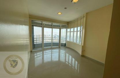 Apartment - 3 Bedrooms - 5 Bathrooms for rent in Al Majaz 1 - Al Majaz - Sharjah