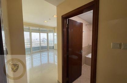 Apartment - 3 Bedrooms - 5 Bathrooms for rent in Al Majaz 1 - Al Majaz - Sharjah