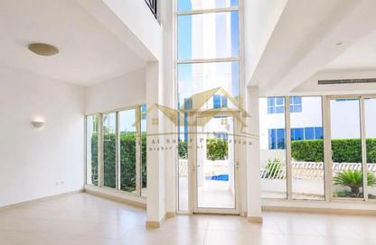 Villa - 4 - 5 for rent in Jumeirah 1 - Jumeirah - Dubai