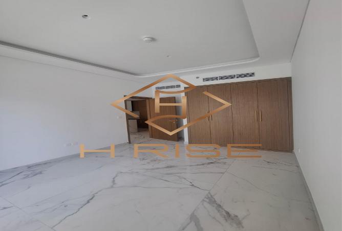 98239441 - Property Image 3
